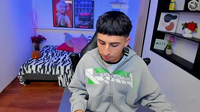 Benji23_ – Naživo XXX chat