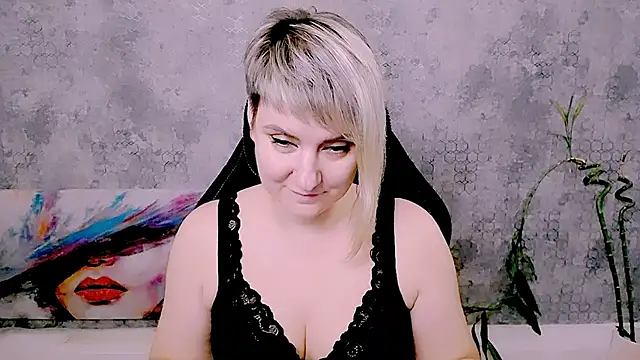 Djullia Chat XXX in diretta