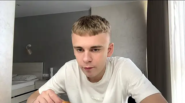 SoloFury Live XXX-Chat