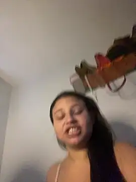 Chat XXX ao vivo de julia_moreira