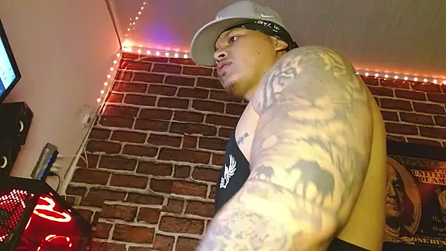 XXX chat uživo modela jordan_bigcock_