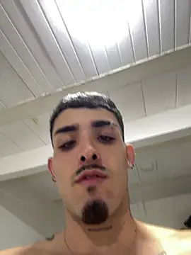 XXX chat uživo modela NikoStone_