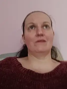 BustyLadyAlma Chat XXX in diretta