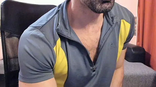 HotHunkTrainer Chat XXX live