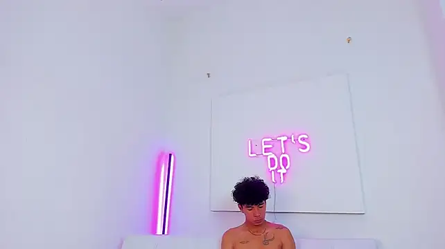 XXX chat uživo modela PrivateSanctuary