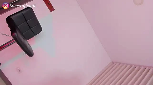 XXX chat uživo modela Sweet__giirl