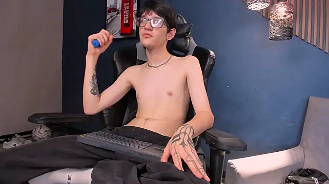 Chatroom XXX en direct de VelvetEros