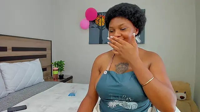 Renee-18 라이브 XXX 채팅