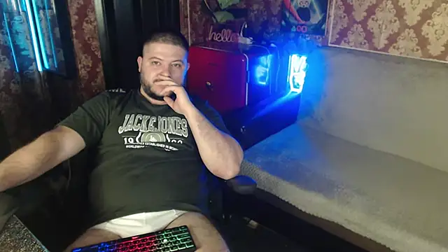 XXX chat uživo modela thor_master