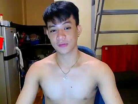AsianCUMQUICKLY: διαδικτυακό σόου στην κάμερα