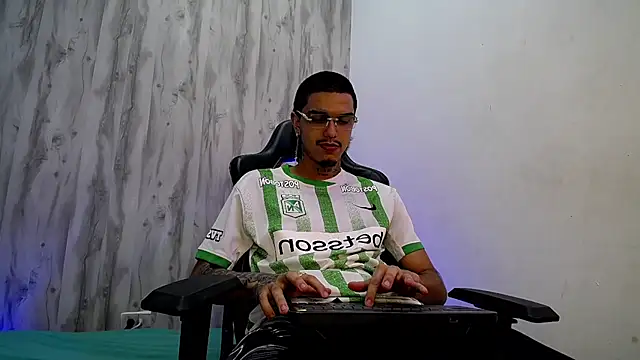 Tayson_Hot Chat XXX in diretta