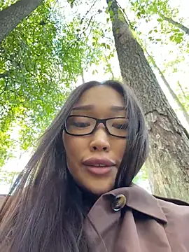 XXX chat uživo modela trytomakememoam