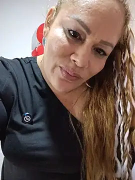 SluttyMilf79 Chat XXX in diretta