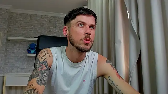 Chat +18 de JonahShaw ao vivo