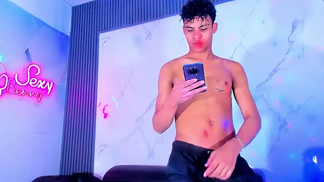 צ'אט XXX בשידור חי של Ares_pervercity