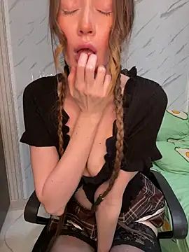 دردشة AliceeXHottie الجنسية المباشرة