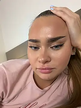 MonicaWestt Chat XXX live