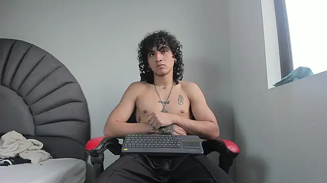 Онлайн чат XXX JackSavage_