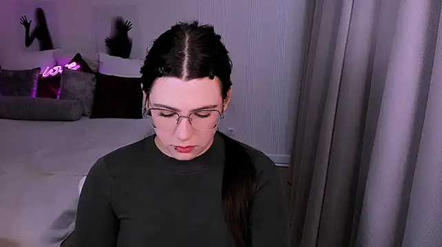Онлайн чат XXX StellaDarks