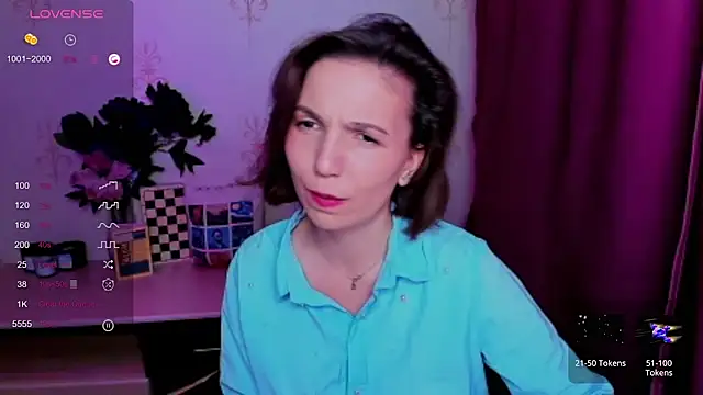 KindHazelHere_ Chat XXX in diretta