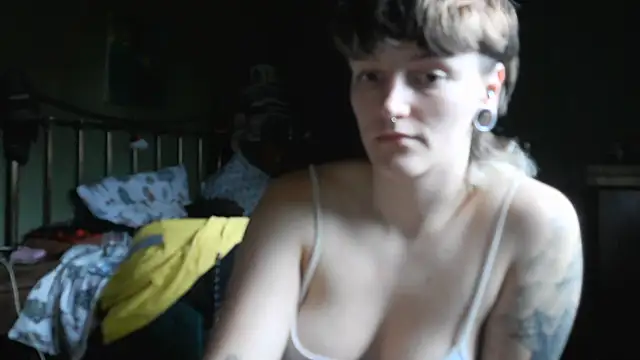 AshleyBankss_ Adlı Modelin Canlı XXX Sohbeti
