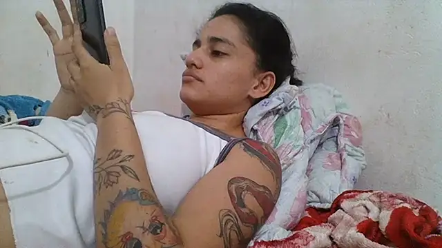girl_tits Chat XXX in diretta
