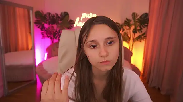 Chat XXX ao vivo de TinyNatalie