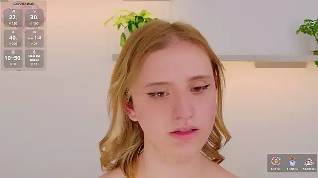 seraphine_star élő XXX-chatje
