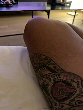 Mike69F Chat XXX in diretta
