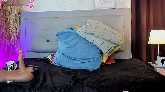 Isabella_cherry69 élő XXX-chatje