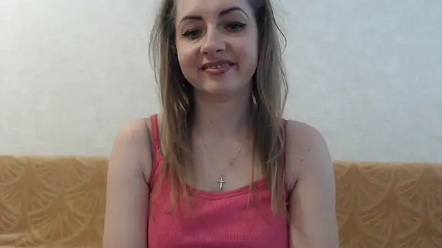 Pokazy przed kamerką – BonnieKiss8634