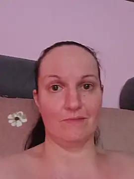BustyLadyAlma Live XXX-Chat