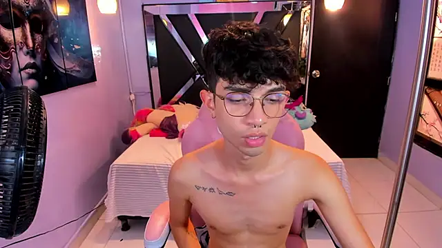 LiamHeatx Live XXX-Chat