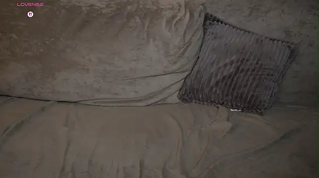 Živý XXX chat Kiracelestialll