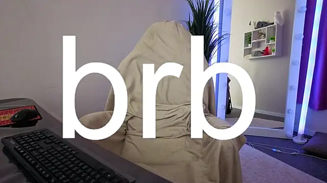 Megg_bb – Naživo XXX chat