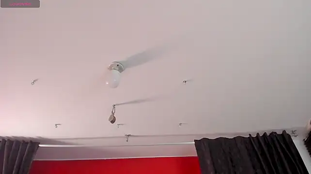 XXX chat uživo modela Julieth_Caandy