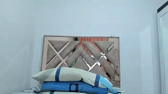 צ'אט XXX בשידור חי של CuteLatinaxx
