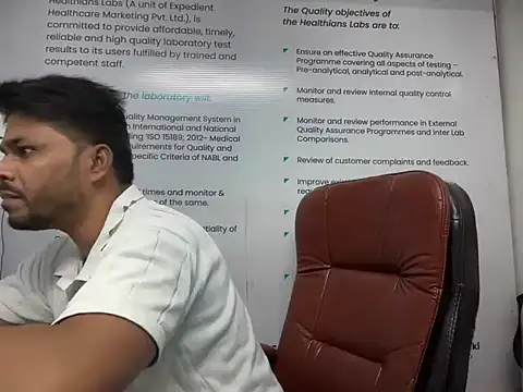 XXX chat uživo modela Raaz_5690