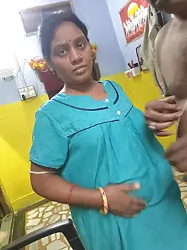 Priyasexcpl Live XXX-Chat