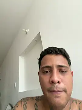 EliteBoysLive Adlı Modelin Canlı XXX Sohbeti