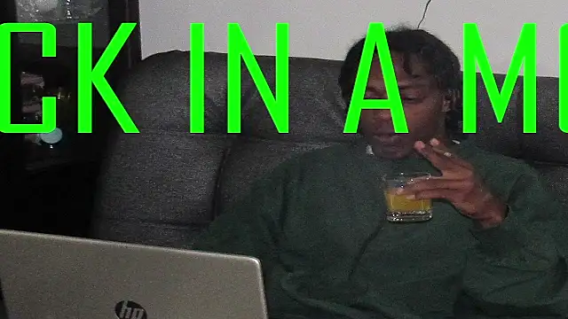 Larry-n-clouds 라이브 XXX 채팅