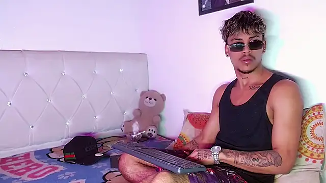 Angel_foxc13 XXX чат на живо