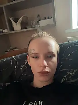 LeinaWoluers Live XXX-chat