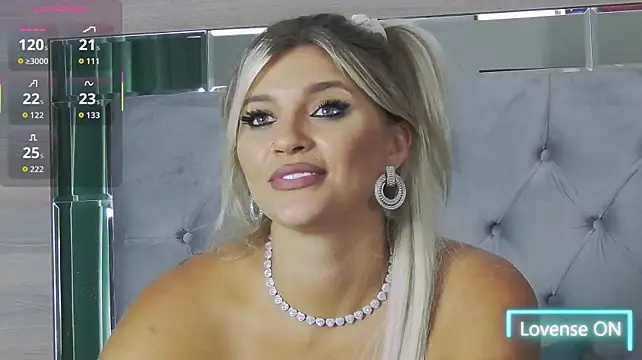 Lorehottie's Live XXX Chat