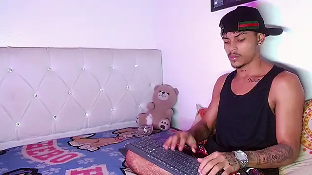 Angel_foxc13のライブXXXチャット