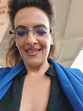 RebeccaNoble Chat XXX in diretta