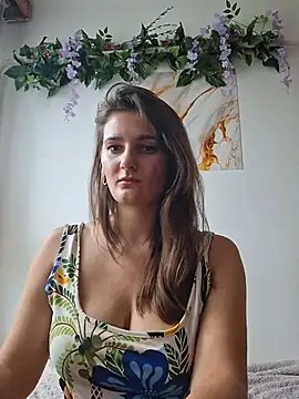 Nika_aa Chat XXX in diretta