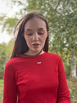 MilaMoone: онлайн-секс-чат
