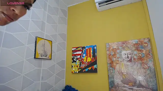 NannyaBitch Webcam-Show