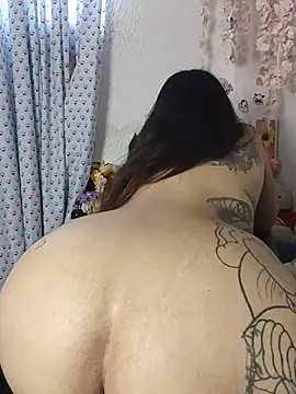 Chat XXX ao vivo de Kuutar